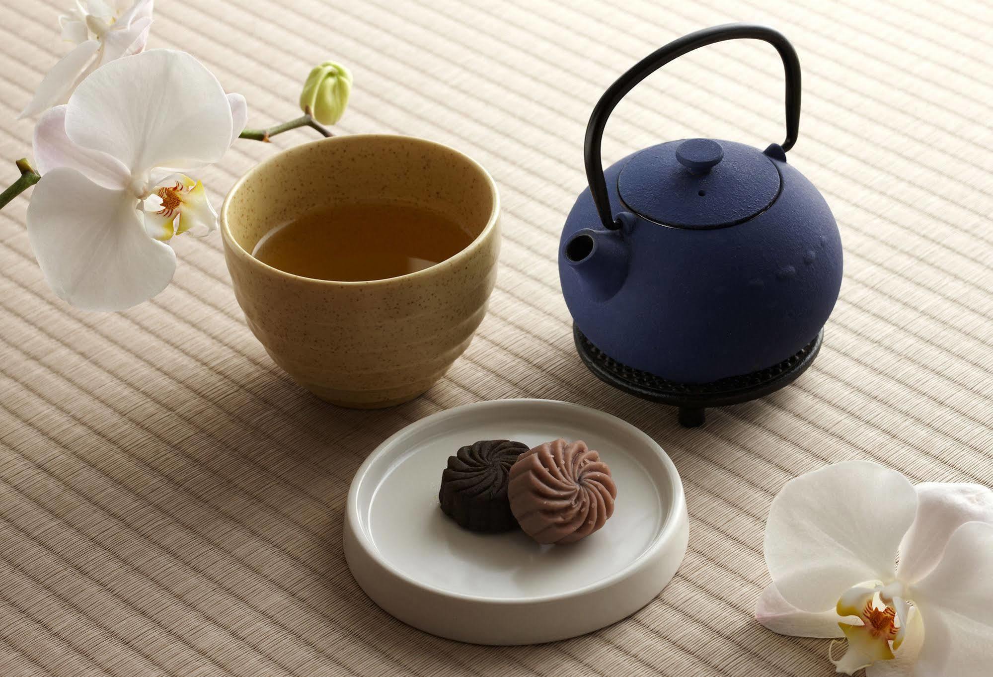 礁溪晶泉丰旅 Wellspring By Silks Jiaoxi Hotel Exterior photo A Japanese tea set