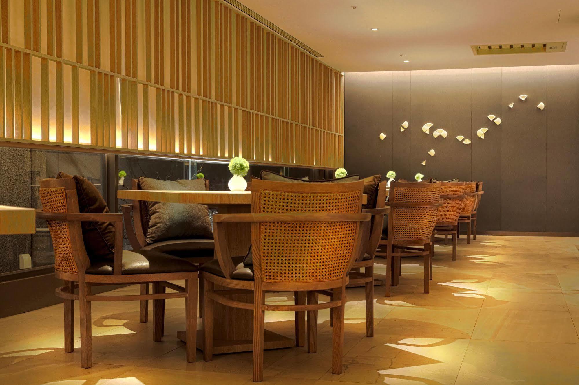 礁溪晶泉丰旅 Wellspring By Silks Jiaoxi Hotel Exterior photo The interior of the lounge
